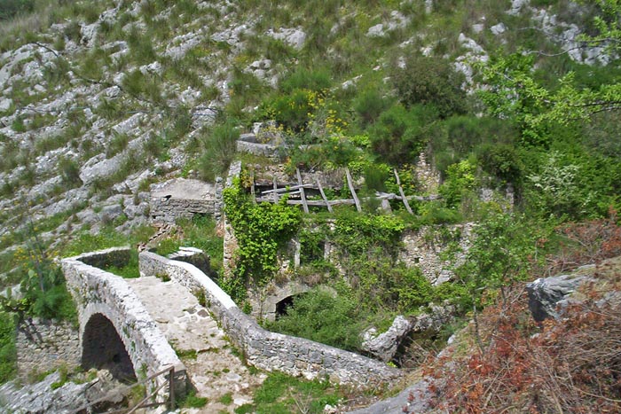 antico mulino ad acqua - Ottati