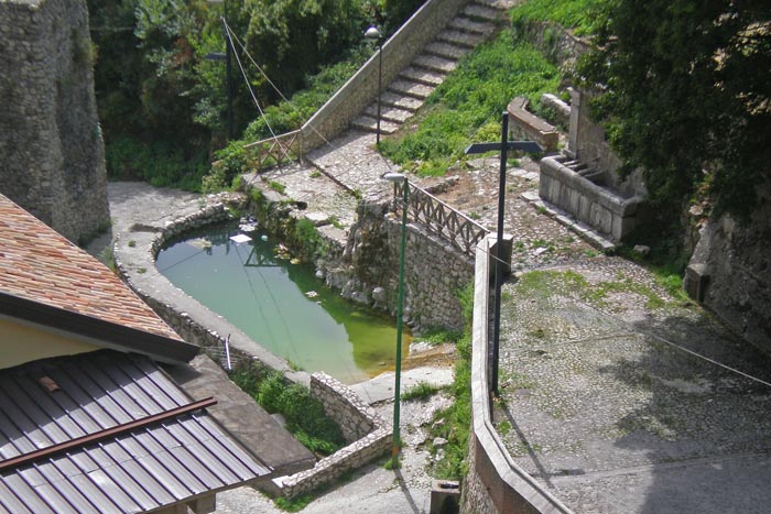 vasca lavaggio pecore - Acqua del Pero - Mercogliano